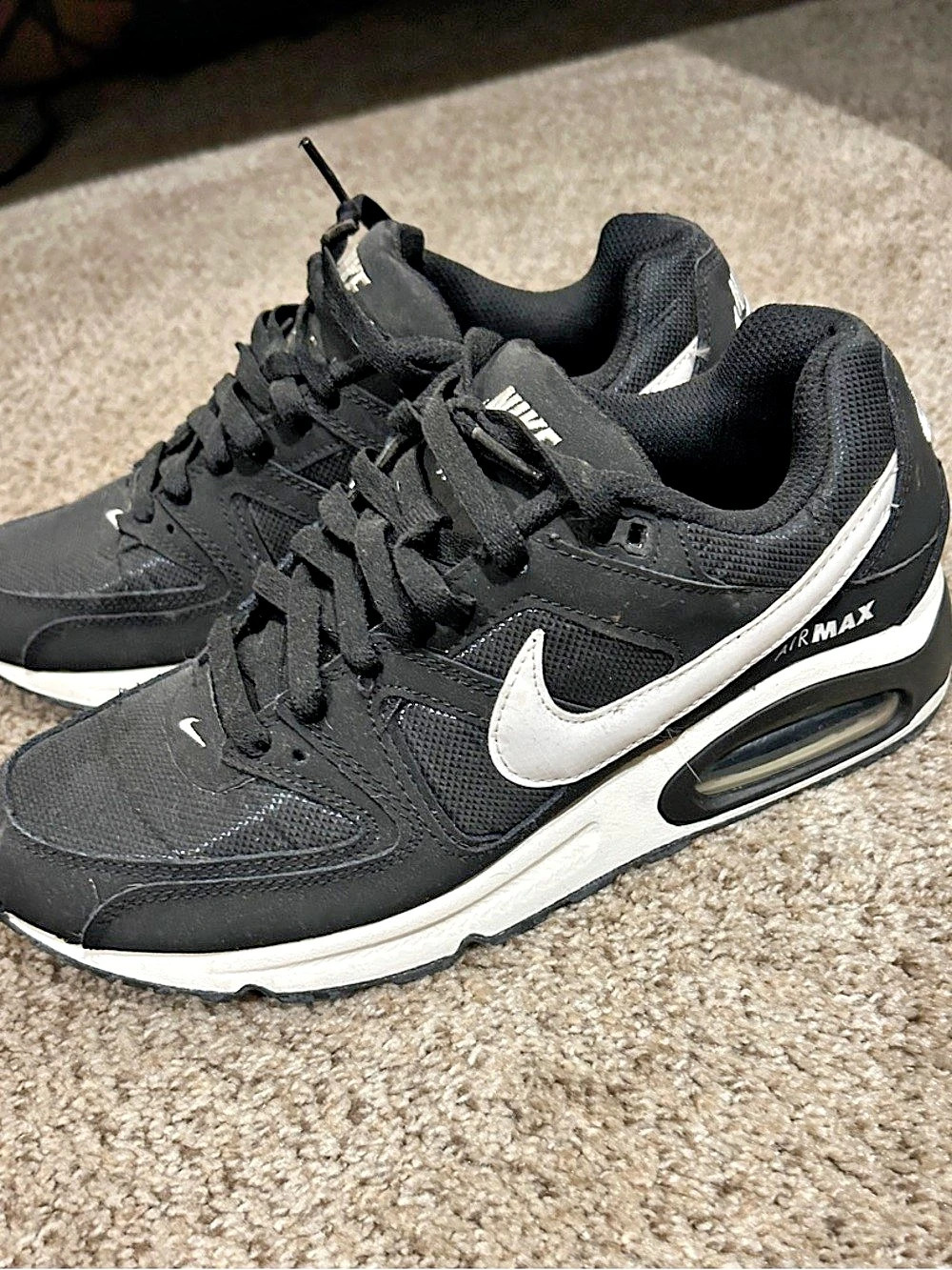 Nike Air Max Sneakers in Black & White 9.5